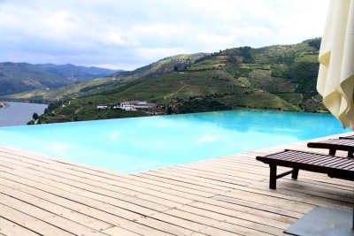 The Good Life - Infinity Pool Overlooking the Douro