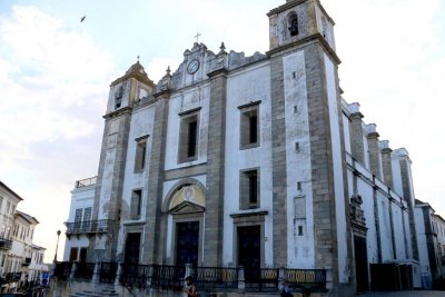 A walking Tour of Evora