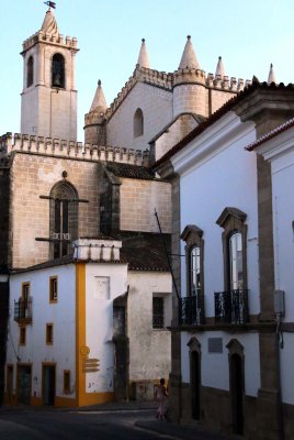 A walking Tour of Evora