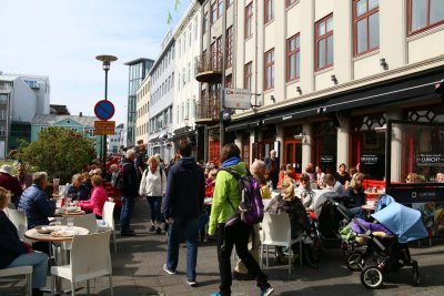 Icelanders enjoying the sun