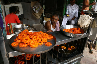 STREET SCENES - DELHI