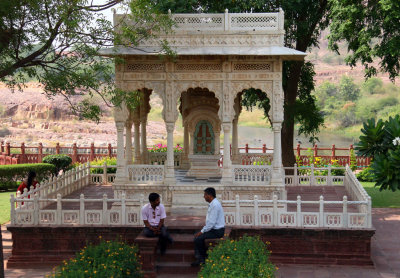 CENOTAPHS (MARBLE MEMORIALS TO ROYALTY) SURROUNDING JASWANT THADA