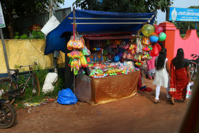 STREET SCENES - MARAIKULAM