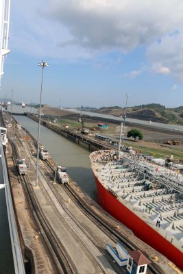APPROACH AND TRANSIT OF THE SAN MIGUEL LOCKS