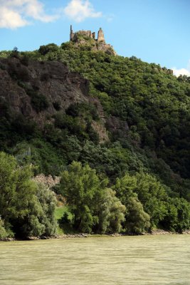 CRUISING THE WACHAU