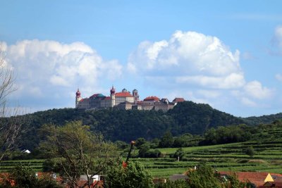 CRUISING THE WACHAU