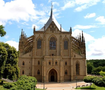 ST BARBARA'S CHURCH (construction from 1388 to 1905)