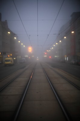 6er tram and fog.JPG