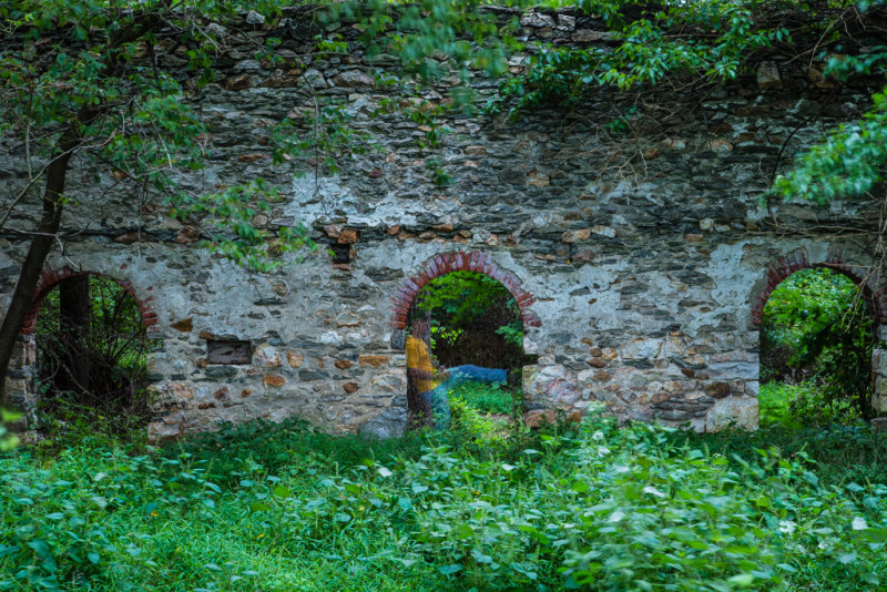 Ghost In The Arch-5850.jpg