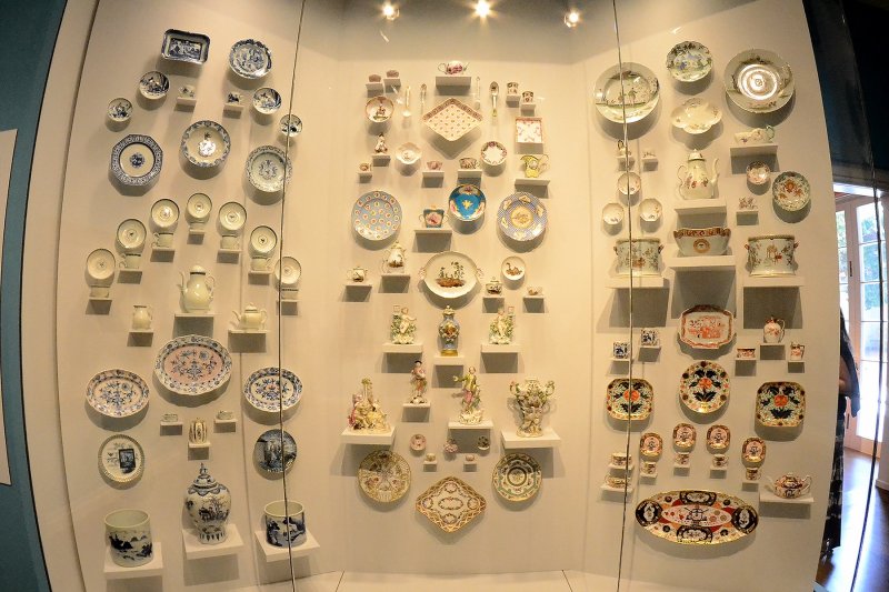 Honolulu Museum of Art - dishes & wares (original fisheye) (05/17/2015)