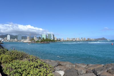 Honolulu - Kewalo Basin viewing Waikiki (04/20/2015)