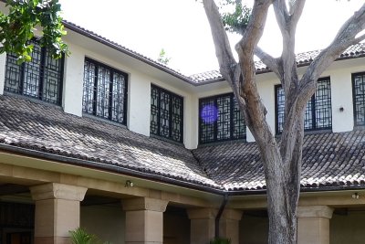 Honolulu Museum of Art - inner courtyard orb (05/17/2015)