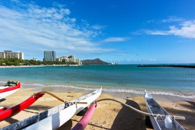 Waikiki Beach just another day in paradise (taken on 02/21/2016)