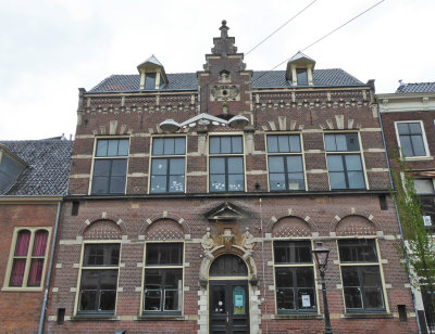 Leiden 6