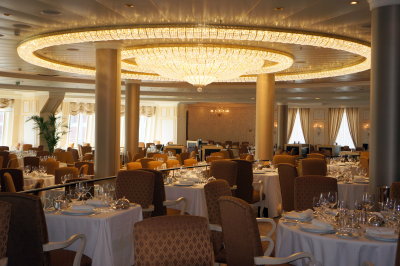 Riviera-Main dining room