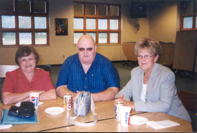 Doug Sharon Sue 2001.jpg