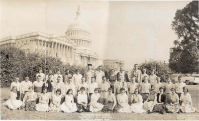 Senior Class in Washington DC 1956.jpg