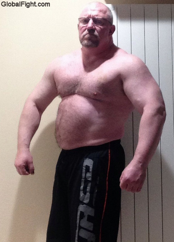 muscular gay bull daddie.jpg