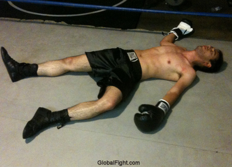 stud guy knocked out boxing.jpg