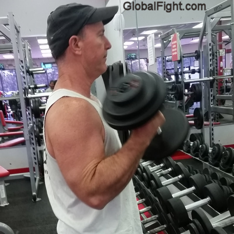 bicep day curls gym.jpg