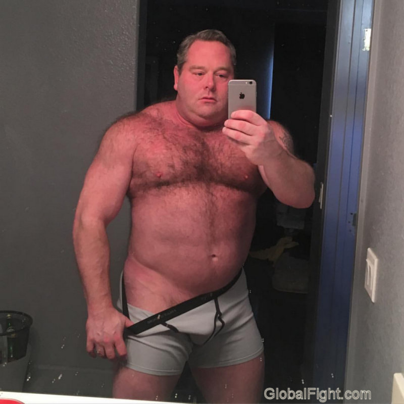 gayhairymen beefy musclebears.jpg