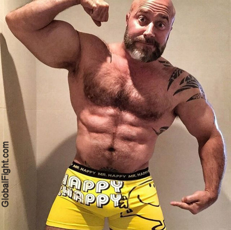 massive huge muscles gallery.jpg