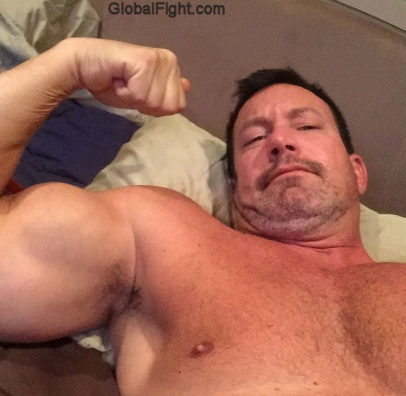 musclejocks selfie galleries.PNG