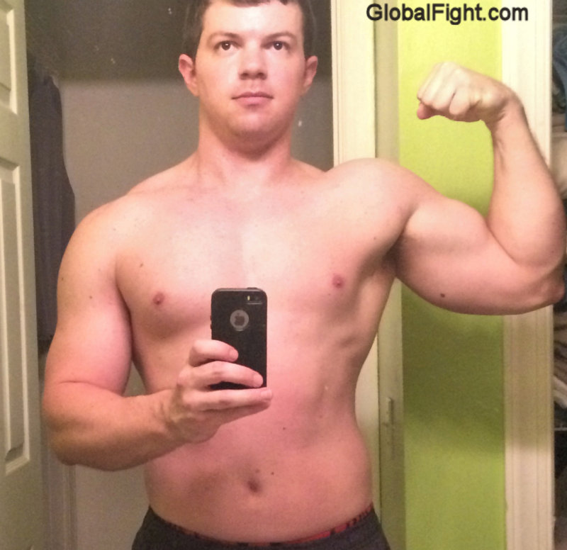 smooth muscle hunk flexing.jpg