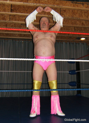 heavyset wrestler dad.jpg