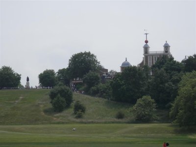 The Royal Observatory and James Wolfe statue atop Greenwich Park