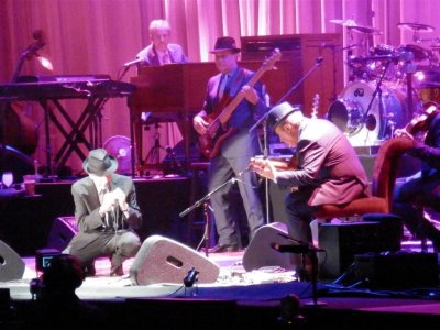 Leonard Cohen, Neil Larsen, Roscoe Beck, Javier Mas & Alexandru Bublitchi