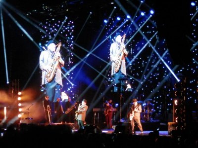 Lee Thompson on sax