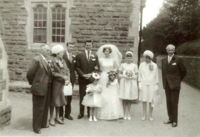 17 Iain Reed and Margarets wedding, Uncle Bert on left