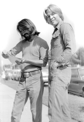 02346 24-37 07-16-77 Freddie and friend.jpg