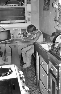 LJ Kitchen Venice 370-17A 06-03-1984.jpg