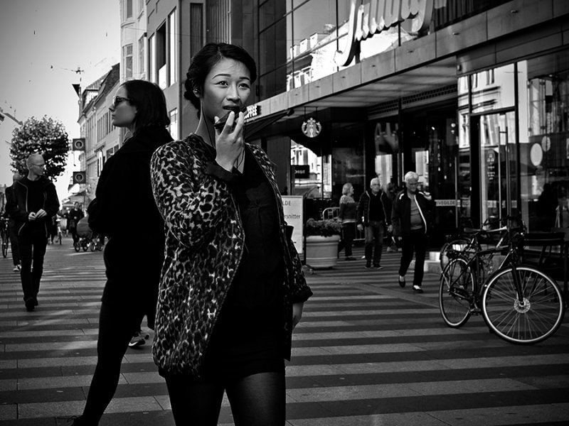 Talk in town bw