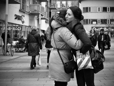 Street hug