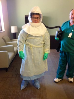 Delfin in Memphis Ebola training