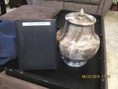 Alfredo Urn and ashes