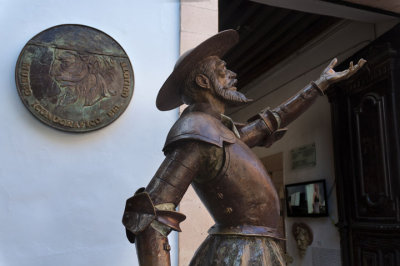 Don Quixote before the Museo Cervantino