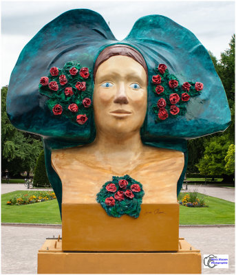 Rose-Marianne, la rosire du Kochersberg, Par JEAN CLAUS - Place de la Rpublique