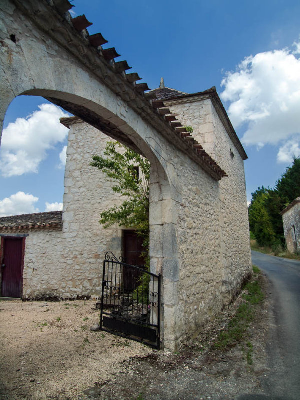 Monpazier-6142386_small.jpg