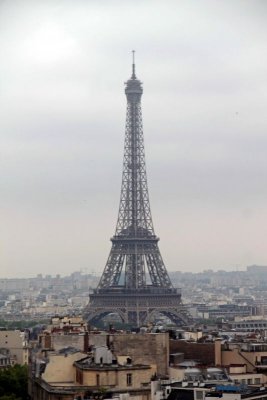 The view of a Tour Eiffel from Arc de Triomphe