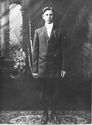 OwenBeadles1915.jpg