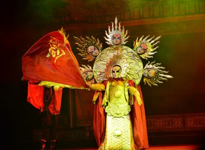 Sichuan Opera with Face Change