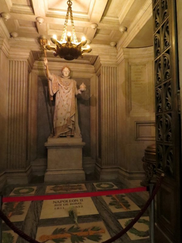 Statue