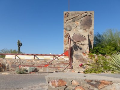 Frank Lloyd Wright House Taliesin West.JPG