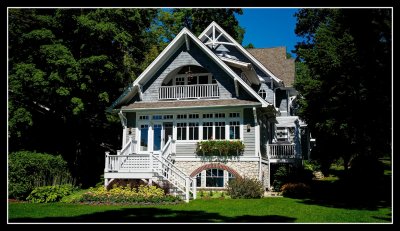 Lakeside Summer Home 