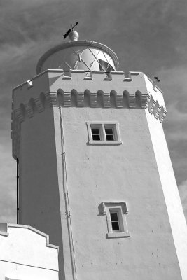 south foreland lighthouse bw