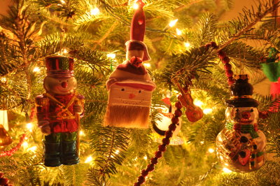 Tom's Paintbrush Ornament joins our Tree 2013